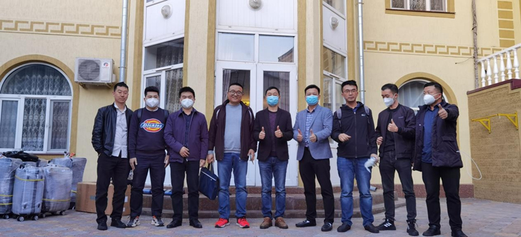 图2：第一批职员进场_副本.jpg